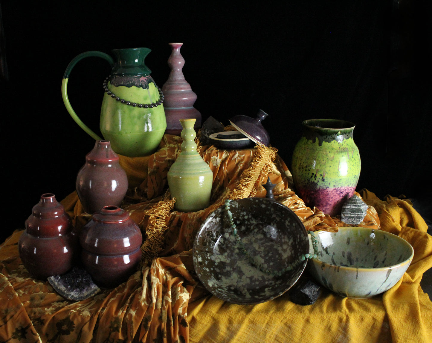 Nestis Dome-lidded jar