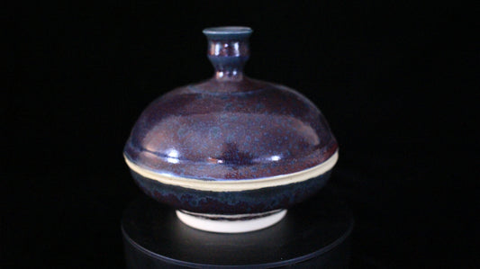 Nestis Dome-lidded jar